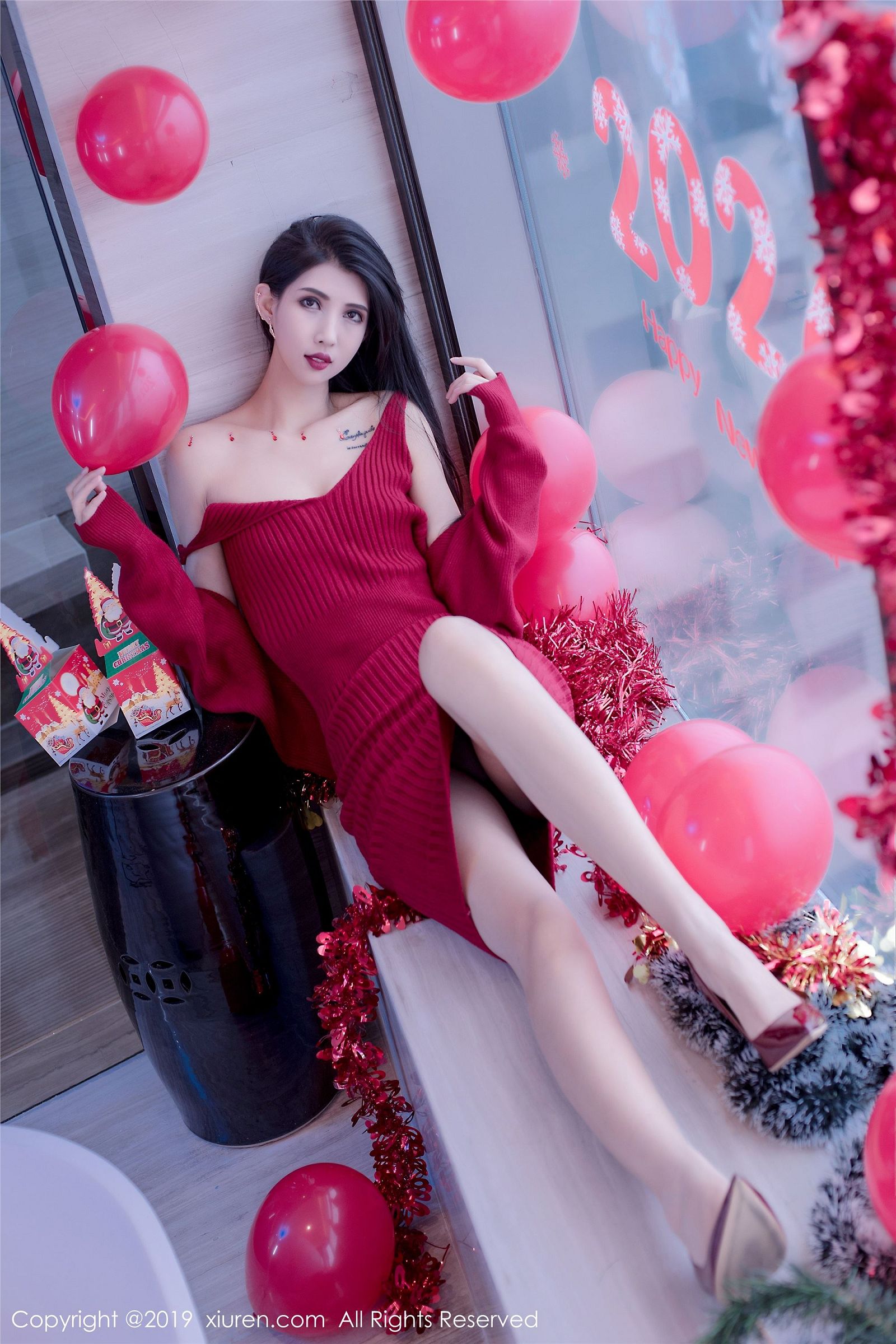 [秀人XIUREN] 2019.12.23 NO.1871 黑色蝴蝶结轻纱圣诞装 葛征Model