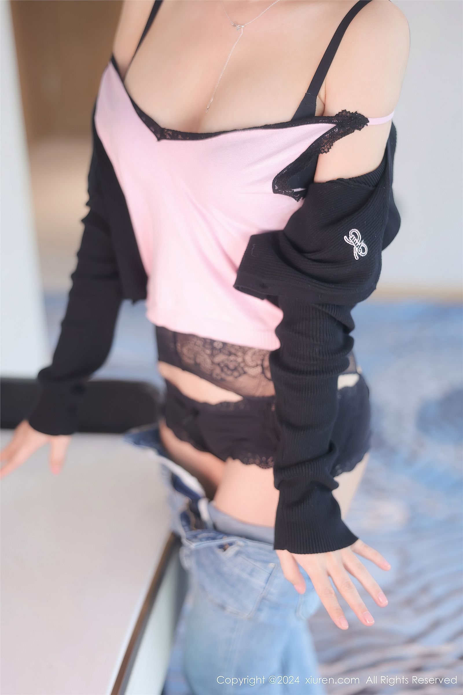 秀人网黎苏苏性感黑丝写真